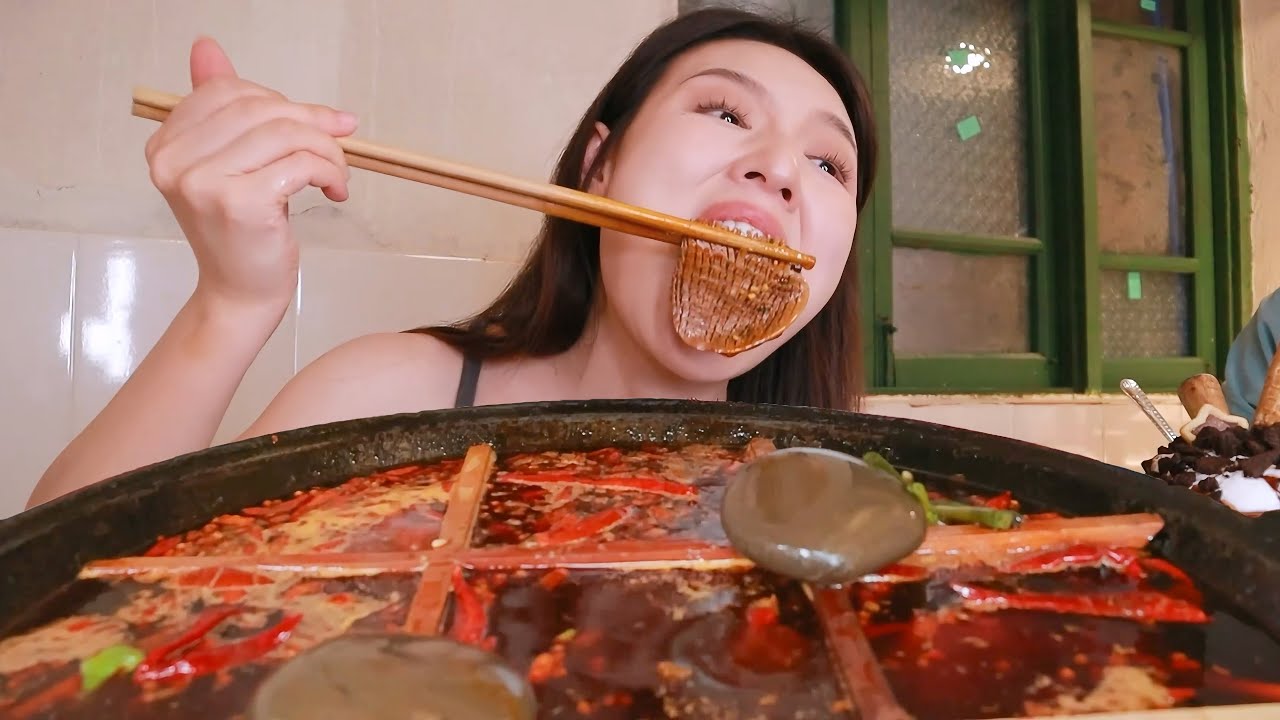 [ENG SUB] 夏天最配辣火锅！巴掌大的大刀腰片谁看谁不迷糊？【张喜喜】