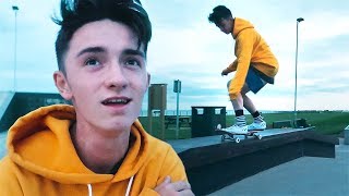 IVE NEVER DONE THIS BEFORE!
Learning new tricks at the skatepark!
Subscribe for more ▸ https://goo.gl/yA2MTF
Add my Snapchat ▸ arryn_skelly
Follow my Instagram ▸ arrynskelly
Skate session with some frenz, learning new trick on the big ledge. i really suck at doing 5-0s but since i got these new wheels, ledge tricks have been feeling solid. It came pretty easy but took a little while because it was soo dark haha i couldnt see a thing!
Learn some more skating here! ▸ https://goo.gl/pyTiBW
i get all my skate stuff at ▸ https://www.instagram.com/ozzysstore/
music by ▸ https://goo.gl/cHCReB
The Vlog camera i use ▸ https://goo.gl/4S3rPB
The Tripod i use ▸ https://goo.gl/pdtQR2
The GoPro i use ▸ https://goo.gl/6QmXTs IVE NEVER DONE THIS BEFORE!