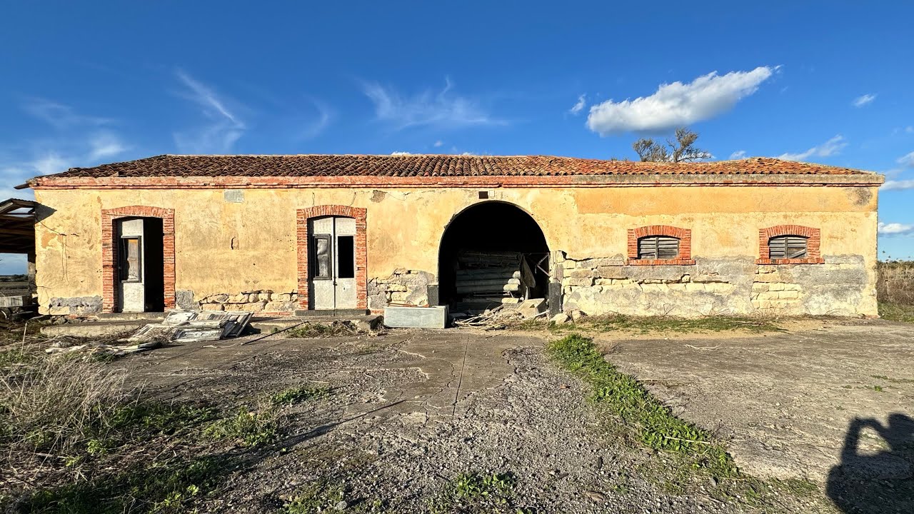 CASE ABBANDONATE PIENE 