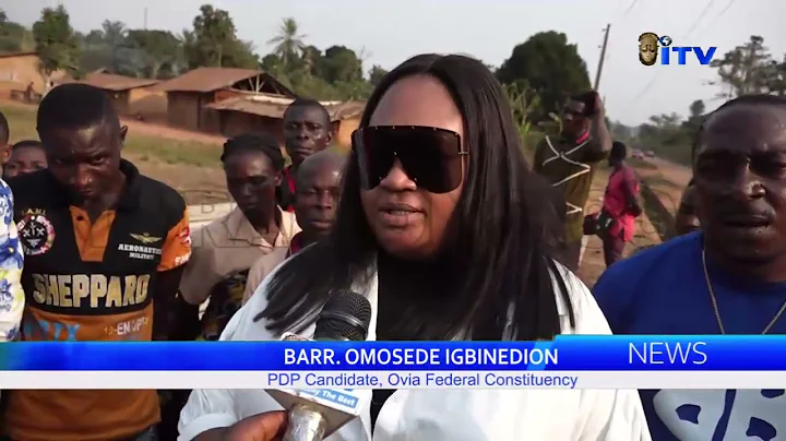 Barr. Omosede Igbinedion takes delivery of concrete poles to fix power outage in Umaza Ward