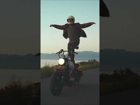 Видео: #Motorcycle #Surfing at 60 mph