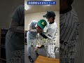 【甲子園2021】明徳義塾・馬淵史郎監督、一瞬で脱臼を治した驚きの”マジック”をものまねで再現⁉