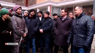 Глава РД в Каспийске встретился с дольщиками жилищного комплекса Фэмили