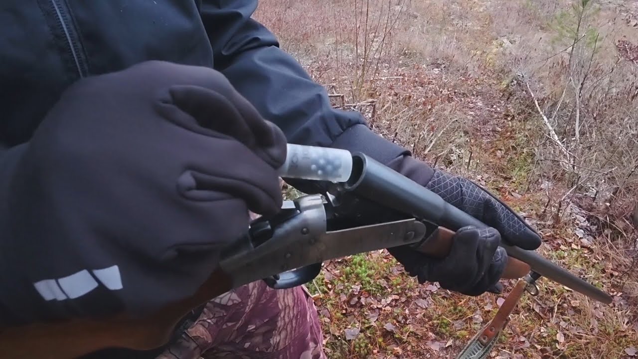 Shooting hunting cartridges with an old 12 gauge single barrel H&R Topper Model 158 shotgun