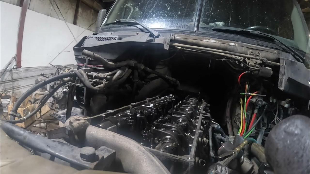DD15 Detroit cam housing leak Pt2 - YouTube