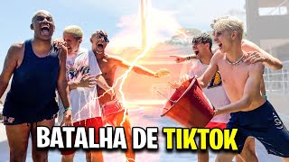 BATALHA DE TIKTOK NA MANSÃO DE NATAL!