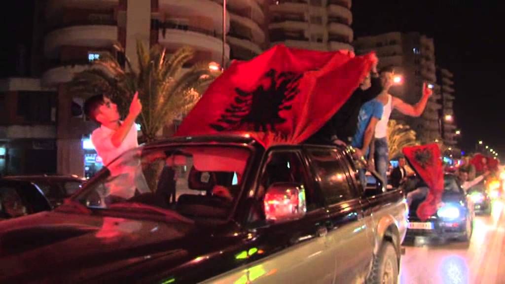 vlora festa e vlonjatve per ndeshjen me serbin zjar ne vlore