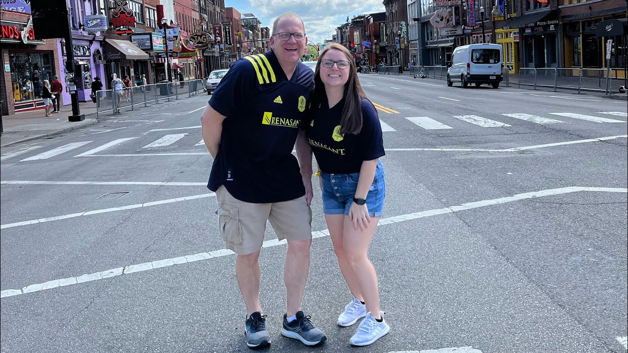 Pharmacy Burger & Beer Garden in Nashville—Food Review