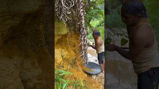The process of finding gold | finding gold in bedrock fragments | finding an amazing gold nugget