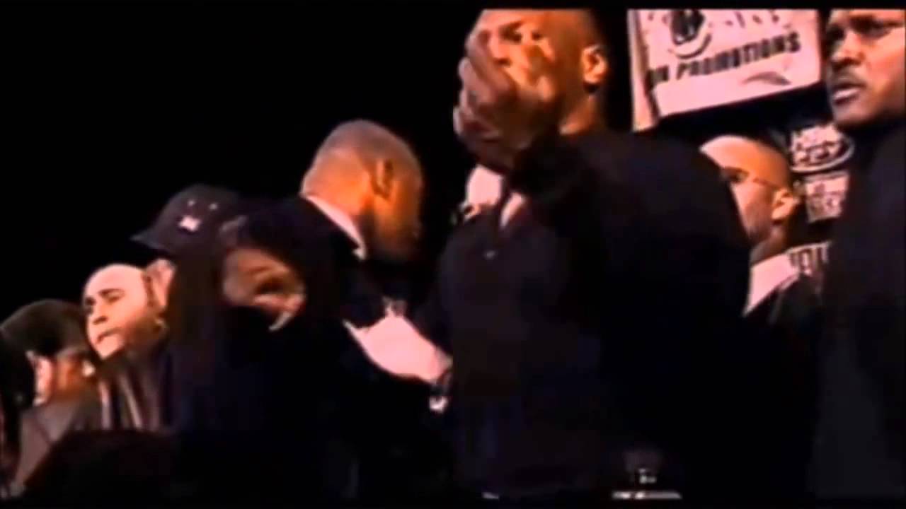 Майк Тайсон жестит в прямом эфире (русс.яз.)