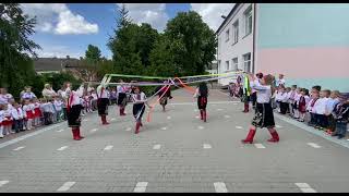 Танець "Вишивальниці", виконують педагоги ЗДО