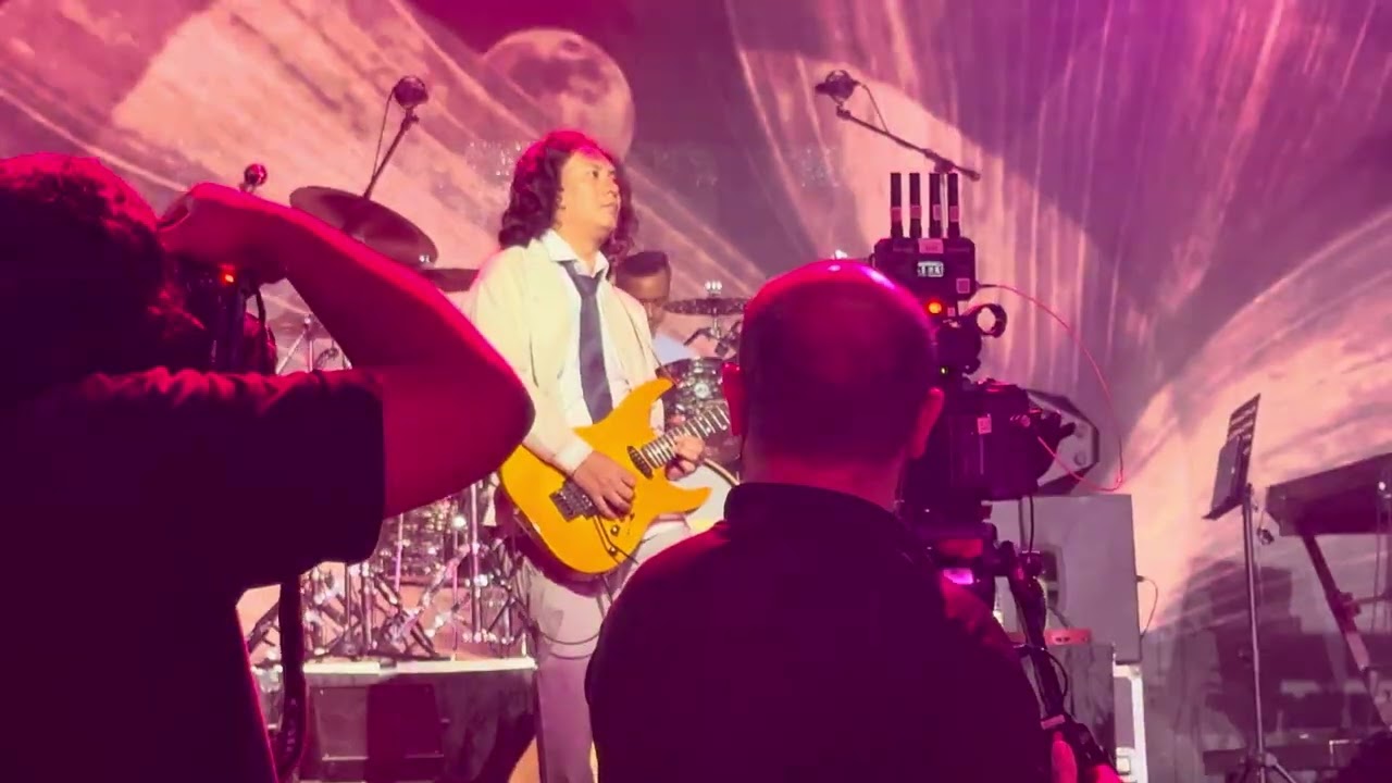 Konsert Exists Premium Live-Bunga