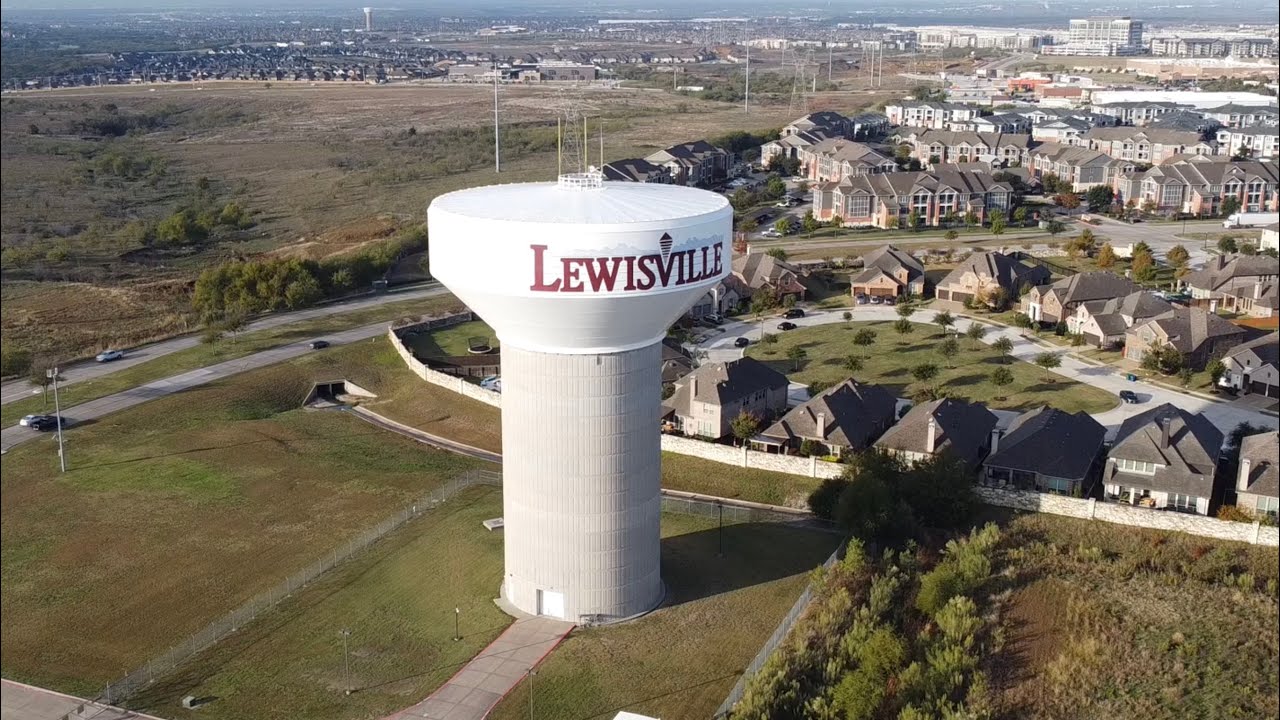 November 17, 2022/393 Trucking.Delivering to Sysco foods. Lewisville