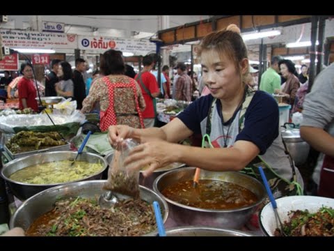 สองพี่น้อง ร้านอาหารพื้นเมืองตลาดเช้าเมืองลำปาง อร่อยและขายดีมาก morning market Lampang