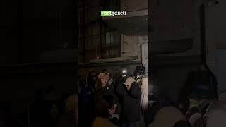 მოქალაქეების შეკრება ძველი საზმაუს შენობასთან, რის შემდეგაც მარშს გამართავენ პარლამენტისკენ