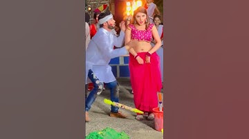 Thumbnail of Gal Chuke God Laga Devra Status | #Nilkamal Singh New Holi Song Status | #Bhojpuri_status #shorts
