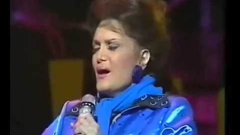 CONNIE FRANCIS - 14 Hits Medley in Concert (R&R Di...