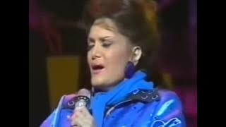 CONNIE FRANCIS - 14 Hits Medley in Concert (R&R Diner)