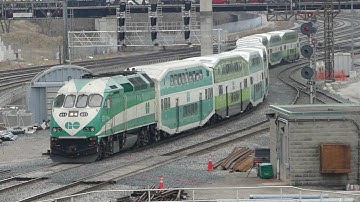 GO Transit Rail: Downtown Toronto GO Transit Locomotive VIA Rail & UP Exp Action (PM Rush Hour)