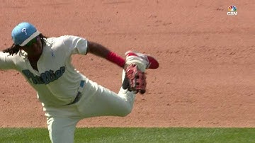 ARI@PHI: Franco makes great barehanded play at third