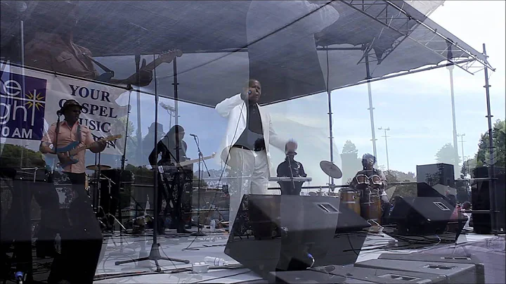 Linda Livingston plays with Lenny Williams