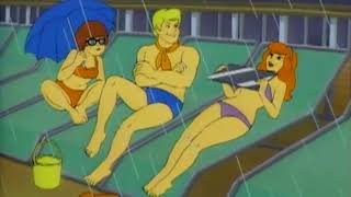 Daphne Blake/Velma Dinkley bikini scene (The New Scooby Doo Mysteries)