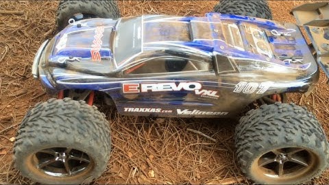 Traxxas 1/16 E-Revo VXL on Dual NiMH Backflips, etc.
