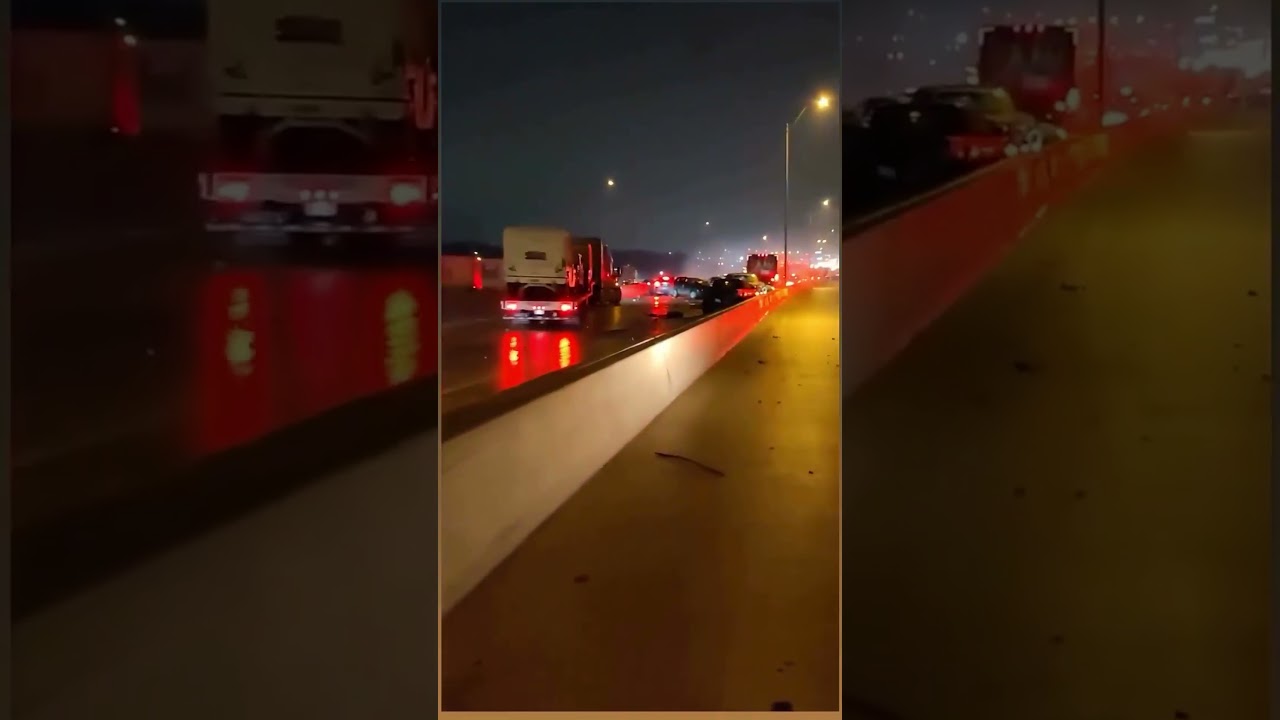 Thin ice making many cars crash