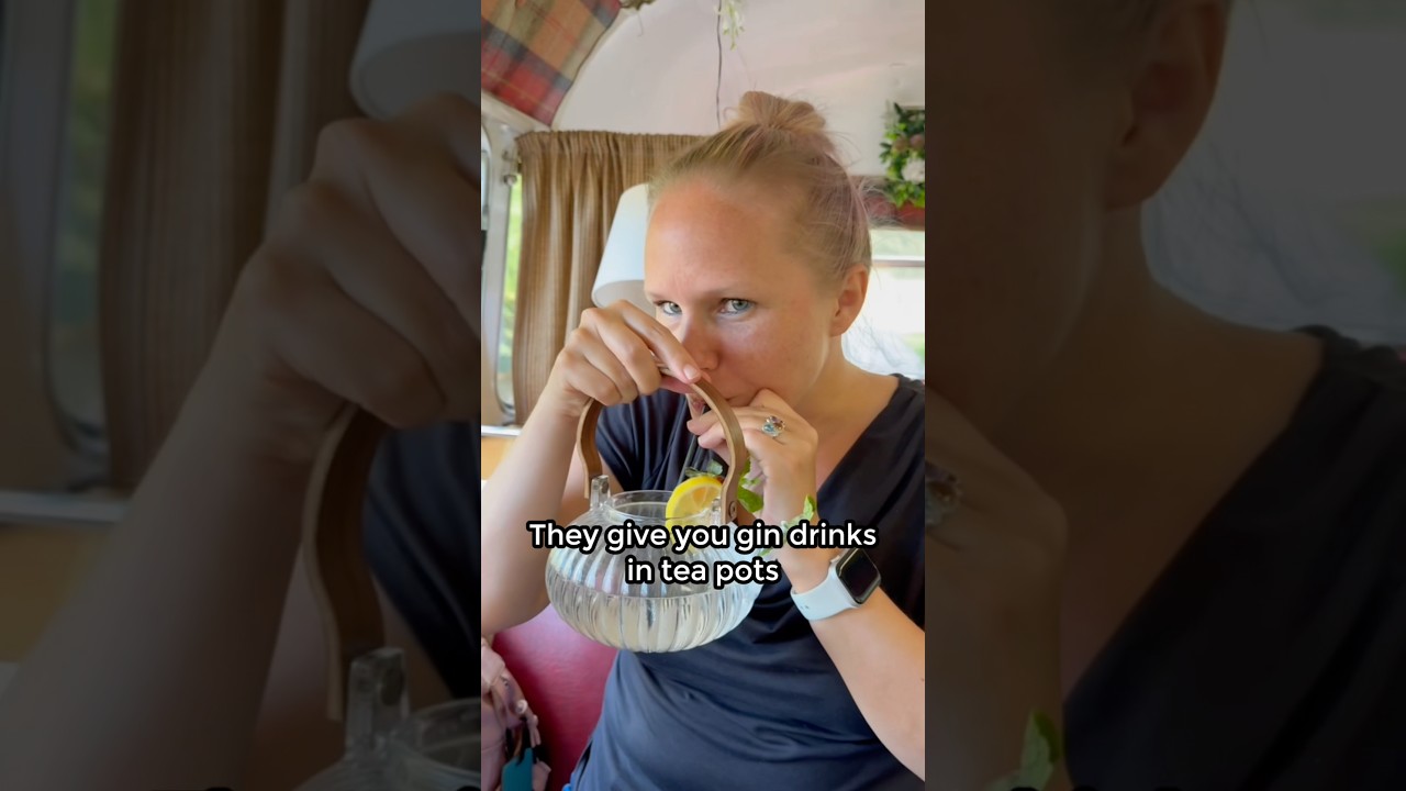 Чайная и джин-экскурсия на двухэтажном автобусе по Эдинбургу 🚌 🫖 🍸 🏴󠁧󠁢󠁳󠁣󠁴󠁿 