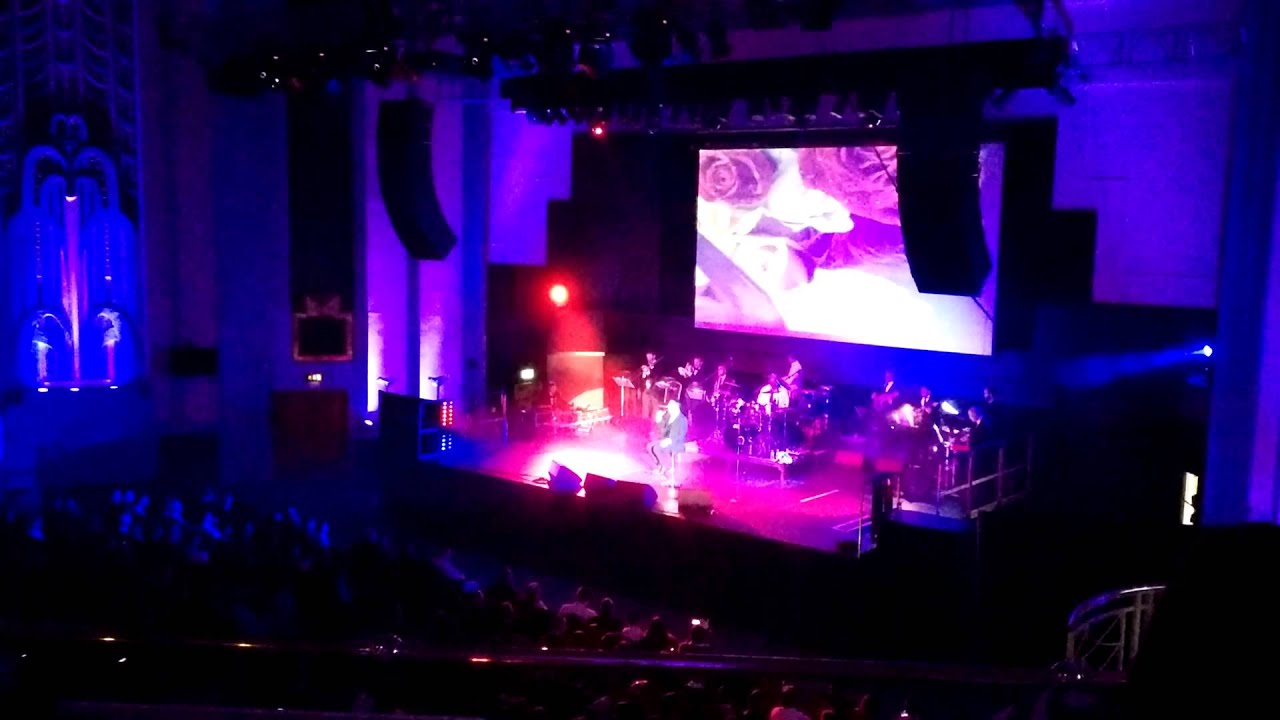 Shwekey Boei Besholom live @ Troxy London 2013 Shwekey Boei Besholom live @ Troxy London 2013