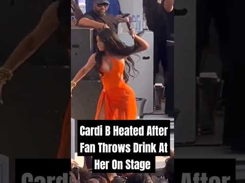 Cardi B Ready To F!ght After Fan Throws Drink At Her On Stage🤦‍♂️