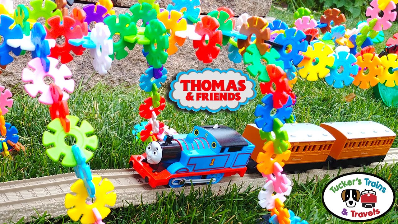 Thomas The Train DIY TRAIN TUNNELS Trains for Kids! YouTube