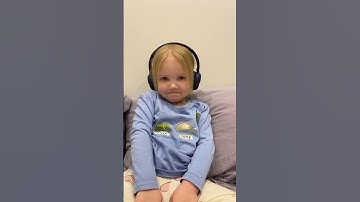 This 8D music is scary with headphones on 😂
