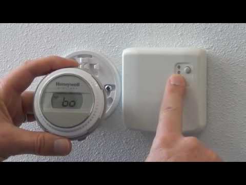 Melancholie Enzovoorts Habitat Draadloze verbinding herstellen Round Wireless en cv-ketelmodule | Honeywell  Home - YouTube