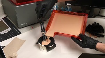 Cleaning the Form 2 Tray