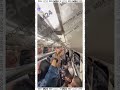 Вагон метро хором спел хиты «Руки Вверх!»
