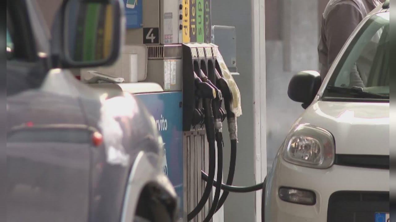 Caro carburanti e bollette a rischio impennata