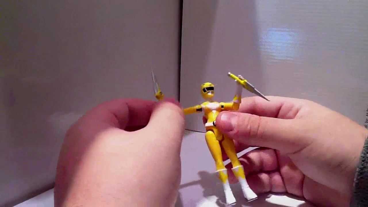 Custom MMPR Yellow Ranger Daggers - YouTube