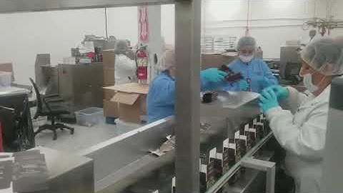 Vertical Cartoner feeding by hand