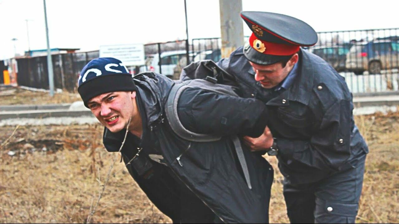 Смотреть онлайн Молодые парни жестко обращаются с Катей из Москвы бесплатно Смотреть онлайн Молодые парни жестко обращаются с Катей из Москвы бесплатно