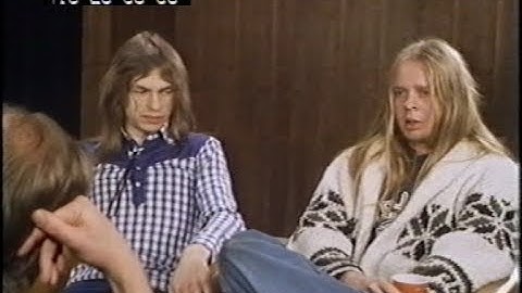 Rick Wakeman & Steve Howe Of Yes Interviewed On Old Grey Whistle Test 1974