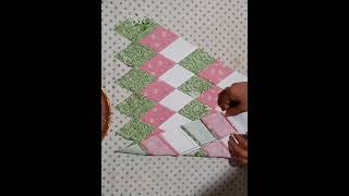 Sew the mat with three color strips Resimi