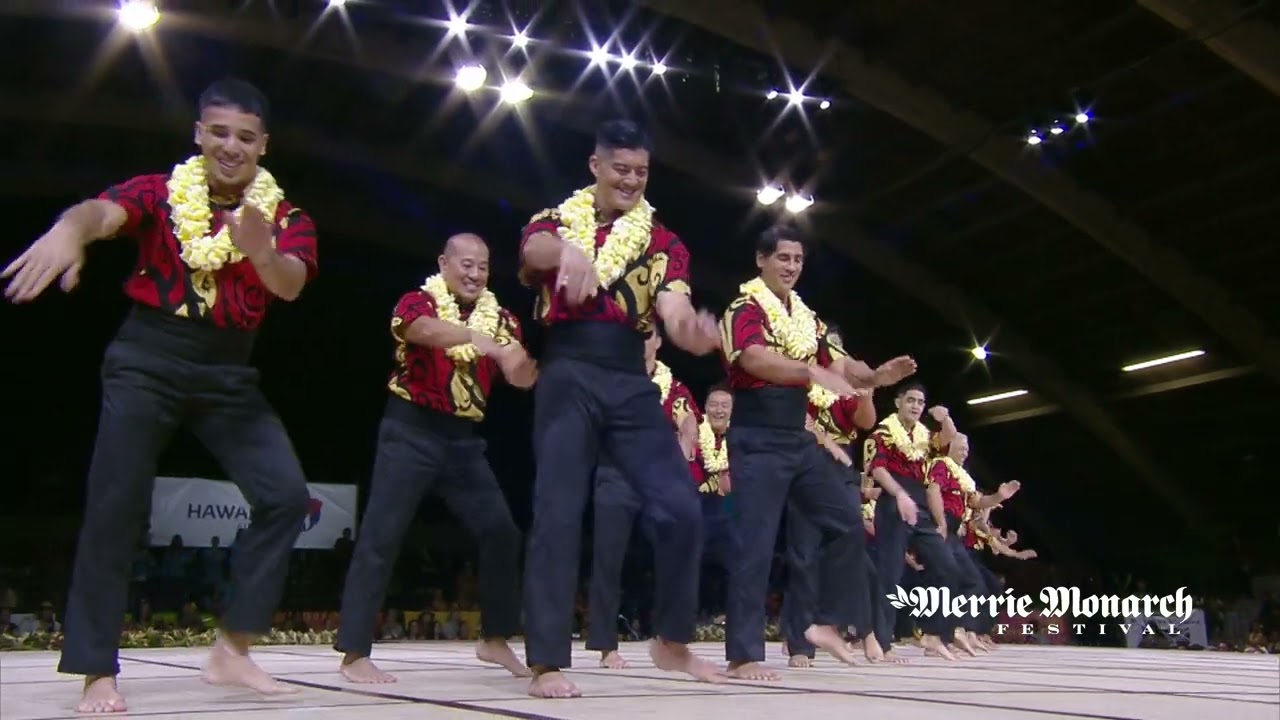 Hālau Nā Kamalei O Līlīlehua • Kumu Robert Uluwehionāpuaikawēkiuokalani Cazimero