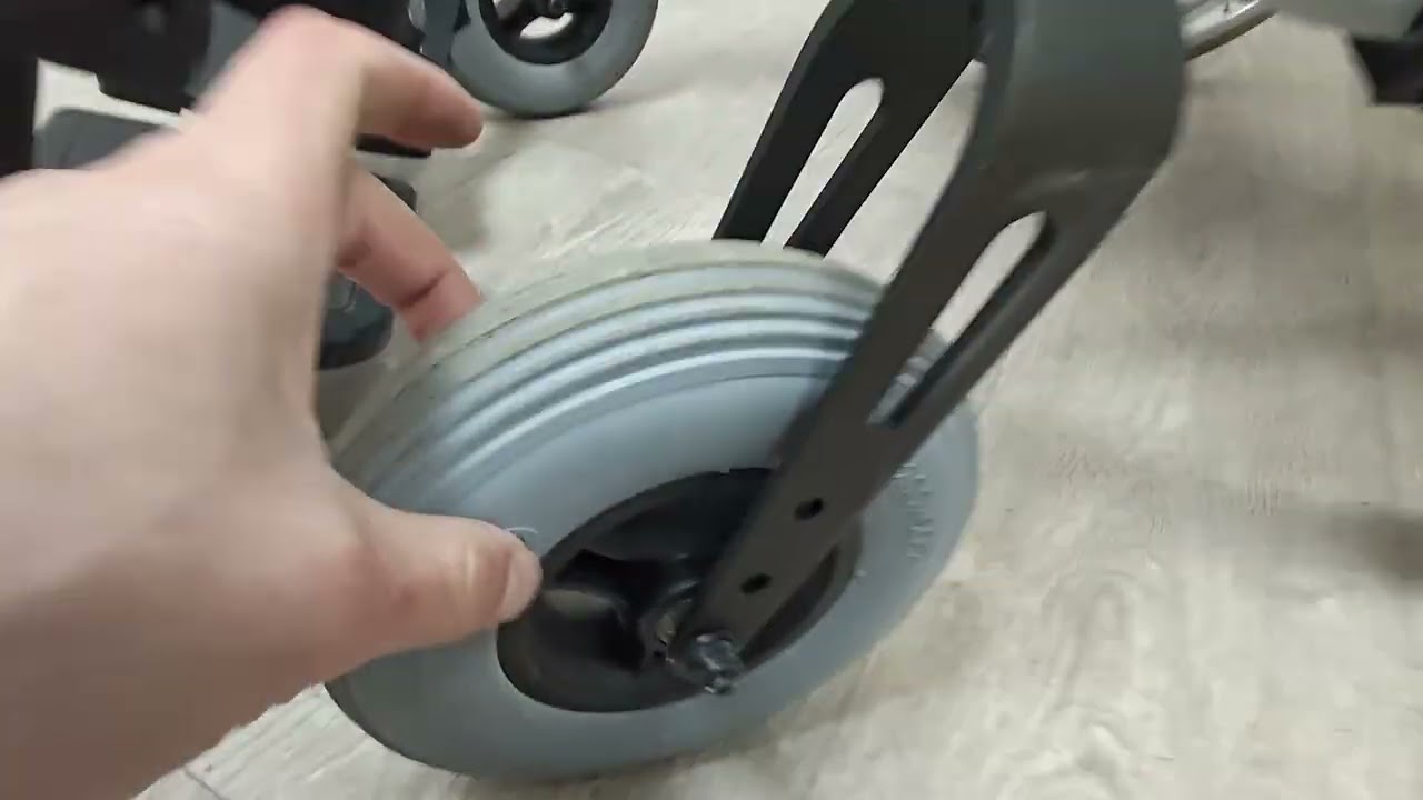 628. Крісло колісне 48 см Breezy Rubix б/в