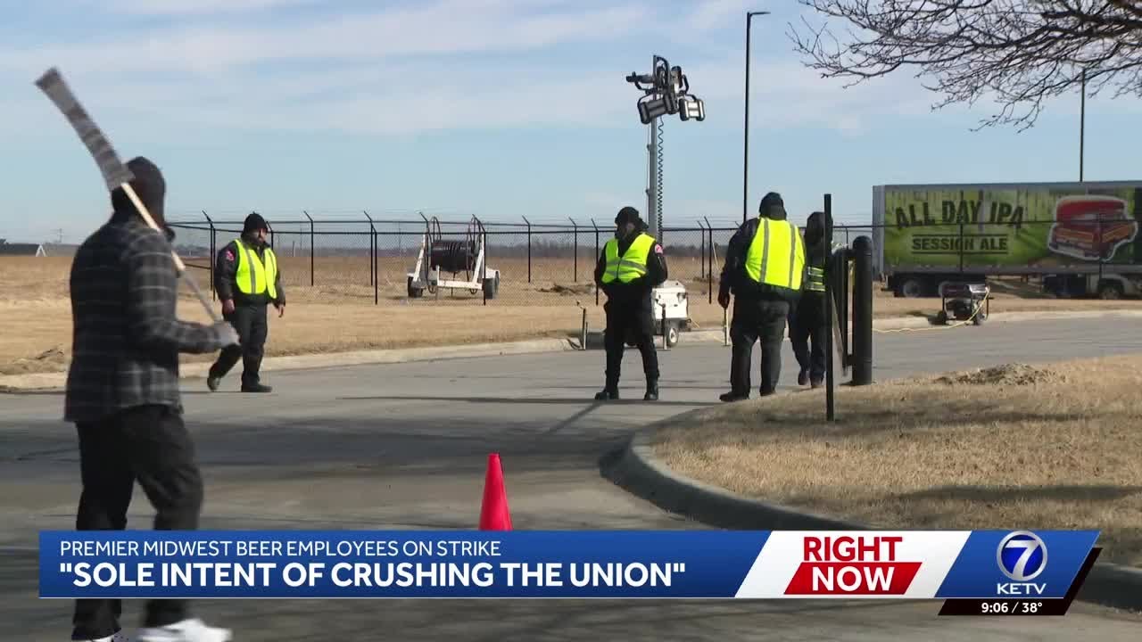 Sarpy County beer distributors on strike; Company aims to 'crush' union, Teamsters says