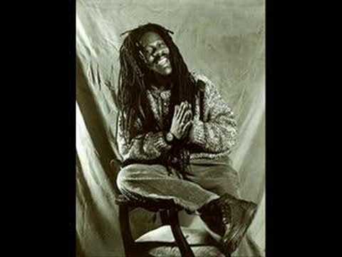 在 YouTube 上观看 Dennis Brown - Youth Man