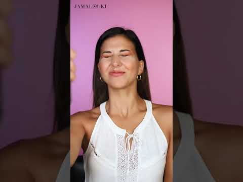 مثبت مكياج طبيعي من خلال المياه الغازية