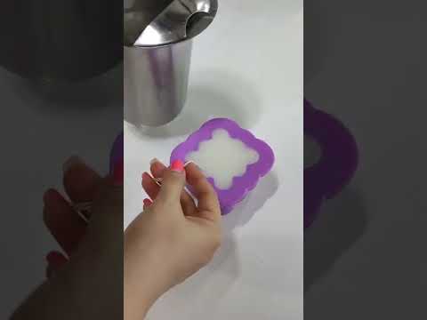 ۱۴ ثانیه با ما در کارگاه آموزش شمع سازی شمع سیلیکونی روبیک