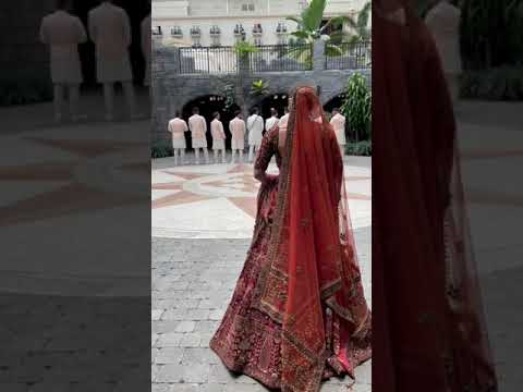 Dont Look! Groomsmen Faints At First Look!