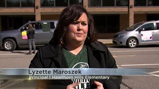 Wausau teachers hold parade for students